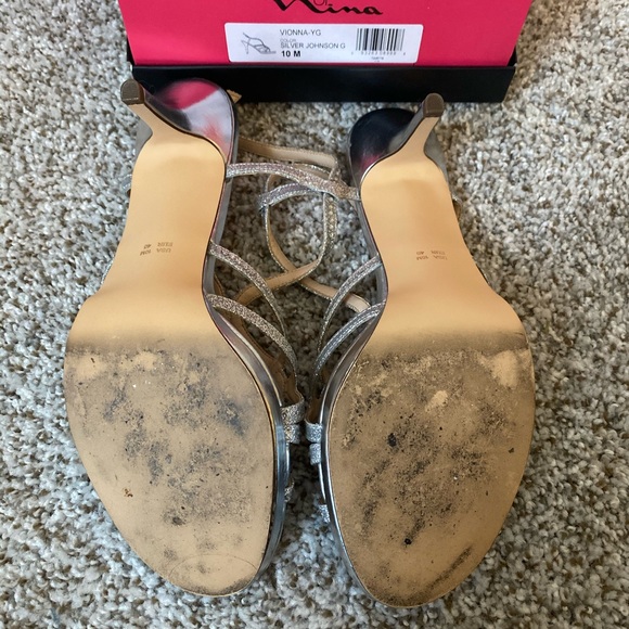 Touch of Nina Heels - Picture 2 of 3